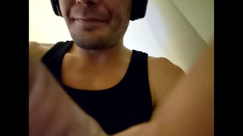 Snapshot of steveo9030 chatting on 05-18-26, 02:07 steveo9030 online show from 05-18-26, 02:07