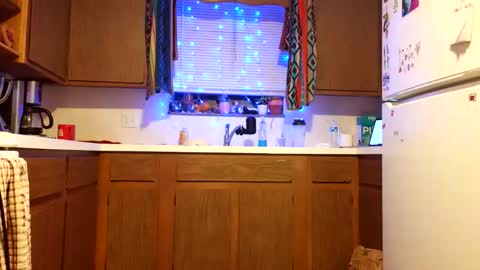 Snapshot of stickey4areason chatting on 04-13-26, 03:01 stickey online show from 04-13-26, 03:01