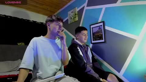 Snapshot of stiven_alex chatting on 03-20-26, 05:23 stiven and alex online show from 03-20-26, 05:23