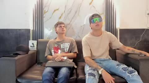 friends online show from 04-14-26, 04:07