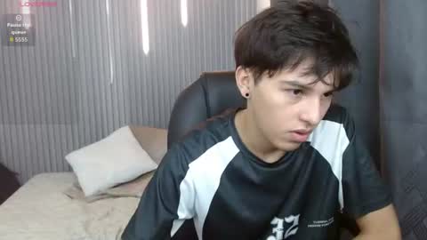 Snapshot of stiwentwink chatting on 06-22-26, 01:52 Stiwen online show from 06-22-26, 01:52