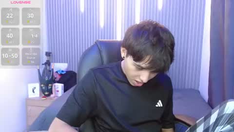 Snapshot of stiwentwink chatting on 06-26-26, 02:54 Stiwen online show from 06-26-26, 02:54
