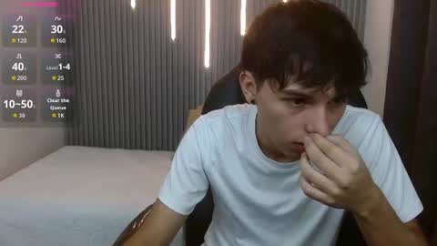 Snapshot of stiwentwink chatting on 07-09-26, 01:37 Stiwen online show from 07-09-26, 01:37