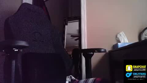 Snapshot of stoner394 chatting on 07-20-26, 10:45 stoner394 online show from 07-20-26, 10:45