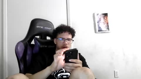 Snapshot of str8dj chatting on 06-18-26, 04:35 Dj online show from 06-18-26, 04:35
