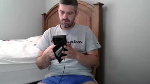 strangeratnight87 online show from 06-18-26, 04:22