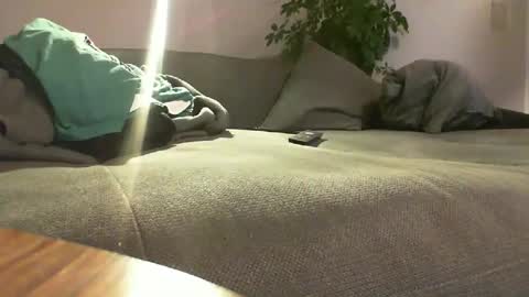 stremic online show from 10-19-25, 05:35