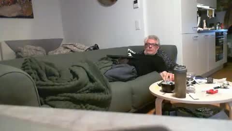 stremic online show from 04-17-26, 03:09