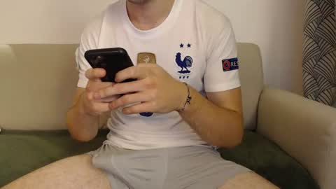 Stud From Paris online show from 07-01-26, 07:57