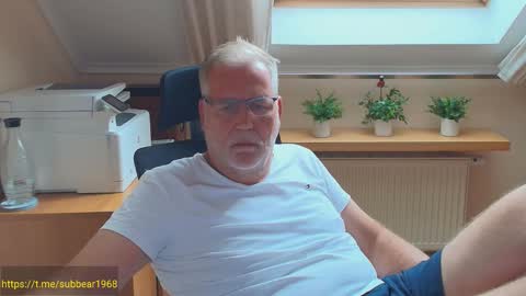 Snapshot of subbear1968 chatting on 06-05-26, 02:45 subbear1968 online show from 06-05-26, 02:45