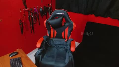 Snapshot of submissiveemily chatting on 07-02-26, 06:36 submissiveemily online show from 07-02-26, 06:36