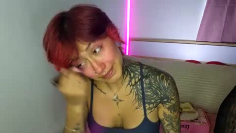 Snapshot of succubus_girl_ chatting on 07-11-26, 03:59 Alexy online show from 07-11-26, 03:59