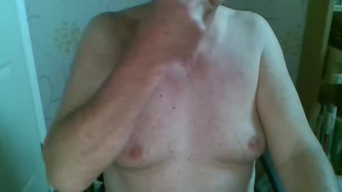 suffolkboy4 online show from 04-28-26, 06:57