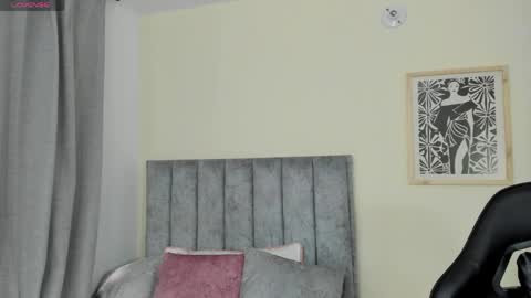 sugar_milff online show from 05-26-26, 03:19