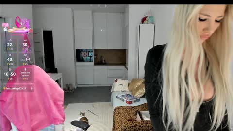 Kinga online show from 12-18-25, 04:29