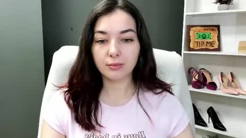 Snapshot of sugar_xmegan chatting on 06-22-26, 06:43 Megan online show from 06-22-26, 06:43