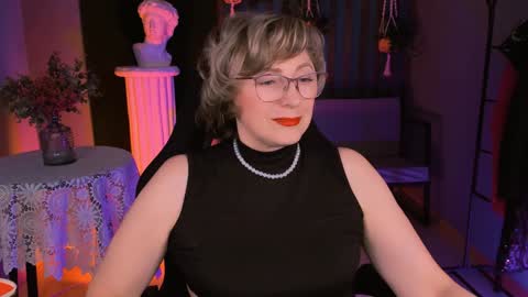 Vivien online show from 02-06-25, 01:10