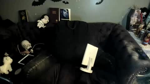 Snapshot of sugary_sweet chatting on 05-25-26, 11:27 Sugary online show from 05-25-26, 11:27