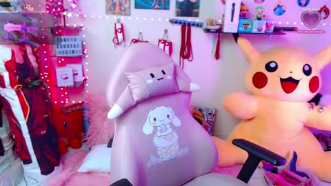 Snapshot of suimi_2 chatting on 12-31-24, 12:25 Suimi online show from 12-31-24, 12:25