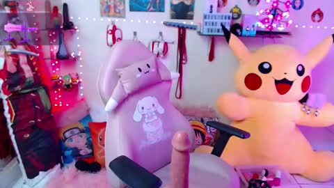 Snapshot of suimi_2 chatting on 02-15-25, 04:12 Suimi online show from 02-15-25, 04:12