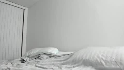 sukimeelong online show from 04-13-26, 02:28