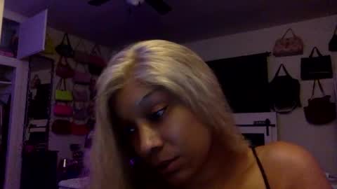 Snapshot of sukkisparkx chatting on 04-15-26, 10:55 lexie online show from 04-15-26, 10:55