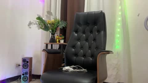 sultry_charls online show from 12-18-25, 05:19