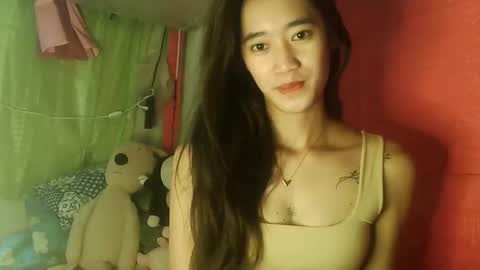 Snapshot of sultrygirl69 chatting on 12-22-25, 05:37 ANNA online show from 12-22-25, 05:37