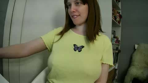 Snapshot of summerbluesky chatting on 05-30-26, 05:10 summerbluesky online show from 05-30-26, 05:10