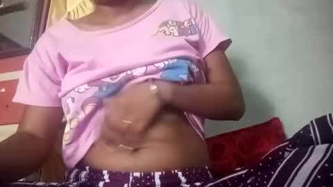 Snapshot of sunali_jain03 chatting on 06-08-26, 04:13 sunali_jain03 online show from 06-08-26, 04:13