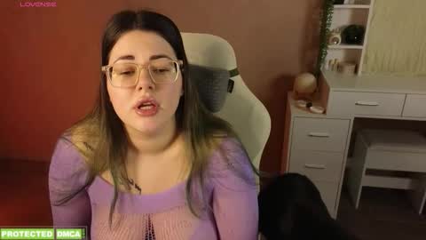 Tina. Im topless model  online show from 01-19-26, 08:40