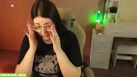 Tina. Im topless model  online show from 02-22-26, 09:30