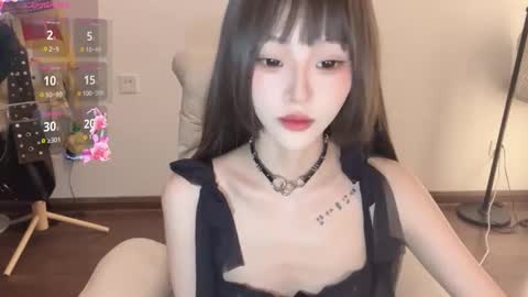 Snapshot of sunflowerbbb chatting on 11-09-25, 06:17 coco online show from 11-09-25, 06:17