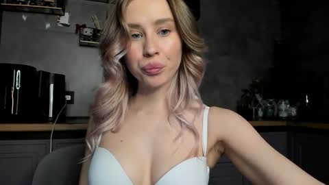 sunlovv online show from 02-03-26, 09:58