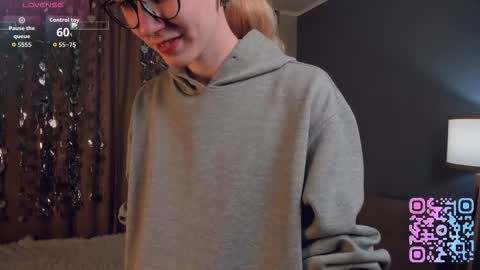 Kiki online show from 02-22-26, 01:07