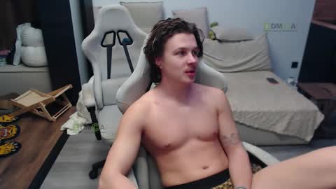 Alice and Sergey online show from 03-26-26, 05:18