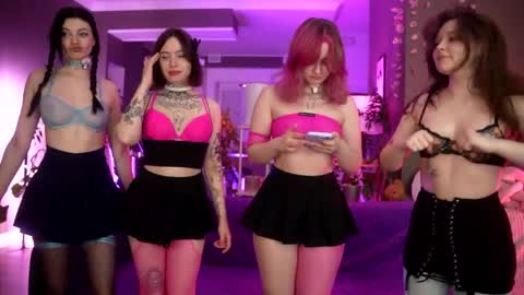 Snapshot of sunnyfia chatting on 05-18-26, 01:24 Fia - TG - Mia - Alice - online show from 05-18-26, 01:24