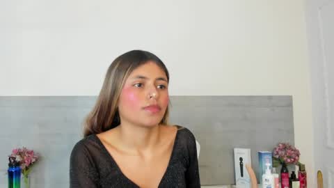 sunnywhitee online show from 04-14-26, 07:20