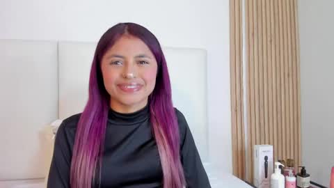 sunnywhitee online show from 05-14-26, 07:42