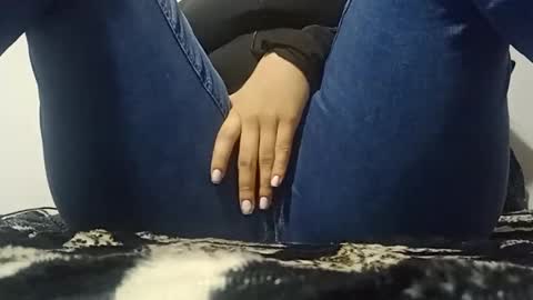 Annie online show from 04-17-26, 06:33