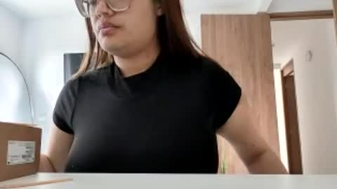 Annie online show from 07-28-26, 04:27