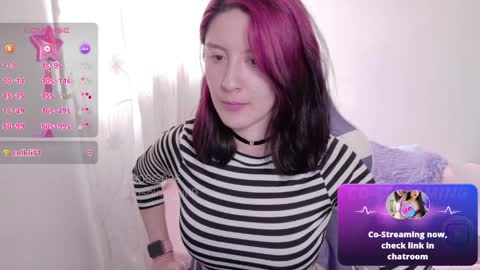 Snapshot of sunshine_girl9 chatting on 05-25-26, 09:10 sunshine_girl9 online show from 05-25-26, 09:10