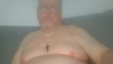 Snapshot of sunspotbaby chatting on 07-01-26, 10:31 Sunspotbaby online show from 07-01-26, 10:31