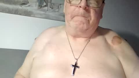 Snapshot of sunspotbaby chatting on 07-05-26, 02:18 Sunspotbaby online show from 07-05-26, 02:18