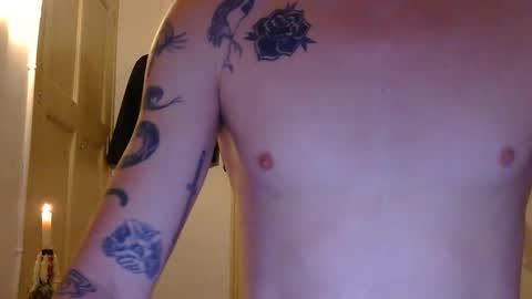 Snapshot of superhardxxxx chatting on 01-11-26, 08:14 Ctrl My Body online show from 01-11-26, 08:14