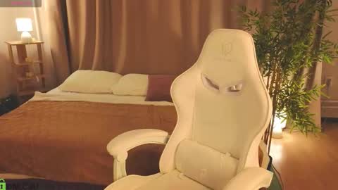 Annie online show from 02-20-26, 01:35