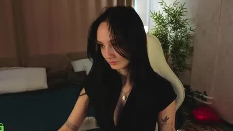 Annie online show from 05-23-26, 01:55