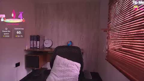 susan_voltaire online show from 07-21-26, 09:17