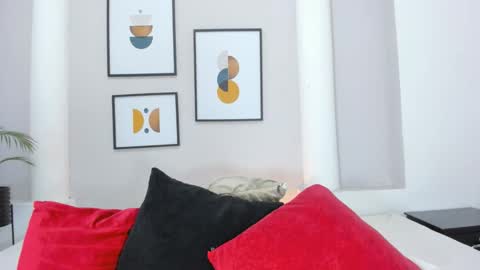 Snapshot of susana_garciia1 chatting on 11-13-25, 06:18 Susana online show from 11-13-25, 06:18