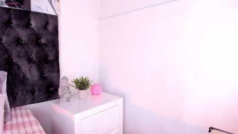  susana  online show from 05-19-26, 04:08